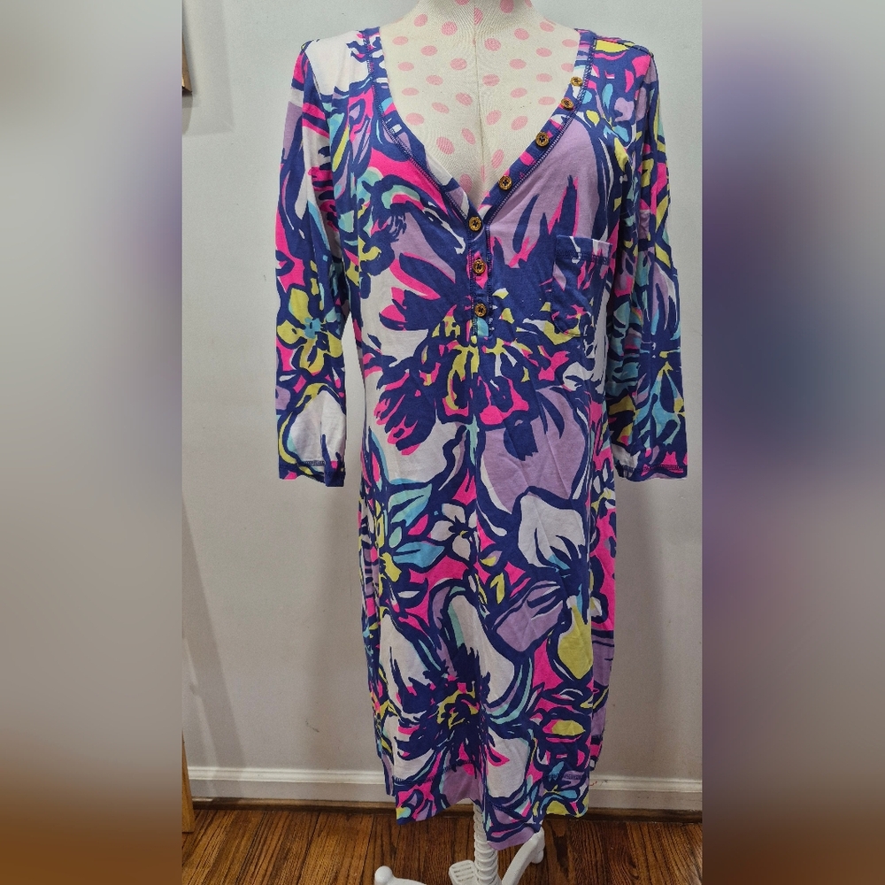 Lilly Pulitzer Palmetto Henley t-shirt dress in a colorful floral pattern Size L
